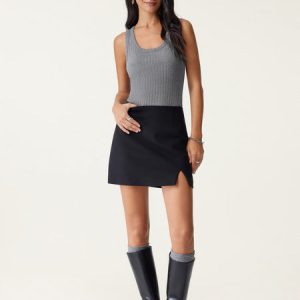 Wide Ribbed U-Neck Sleeveless Bra Top