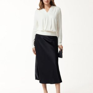 Eco-Mousse® V-Neck Long Sleeve Ruched Banded Hem Top